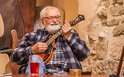 Folk Club Returns to The Fox & Hounds!